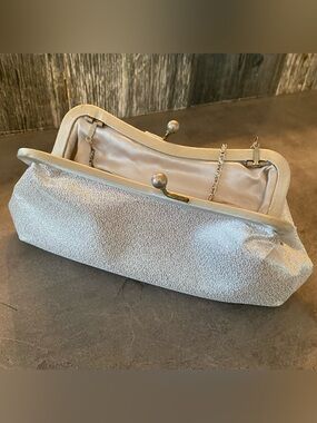 Elegant Vintage Soft silver Textured Evening Clutch with Chain Strap
